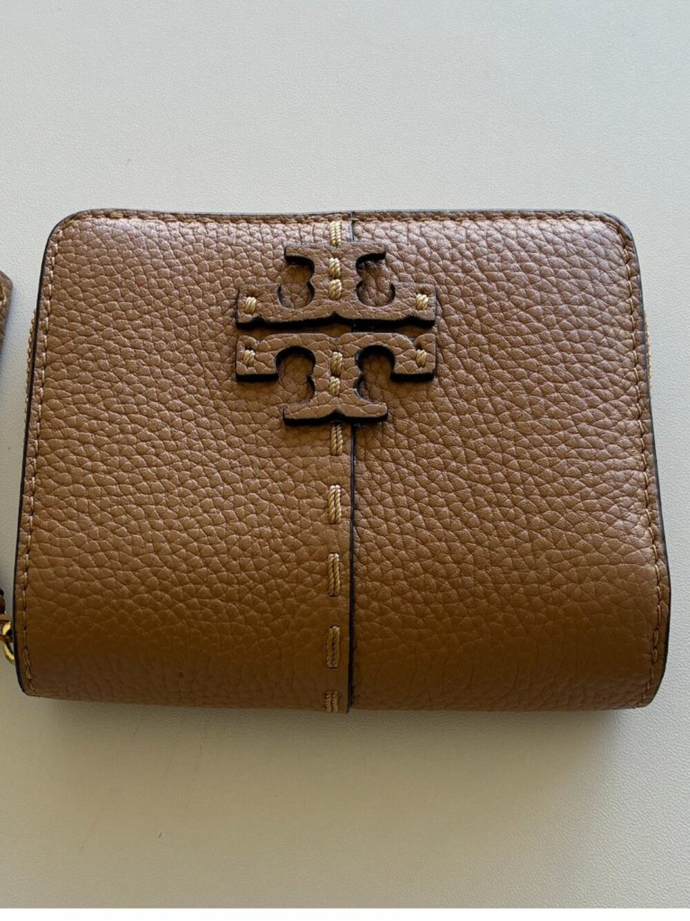 Tory Burch McGraw Bi-Fold Wallet in Tan Pebbled Leather